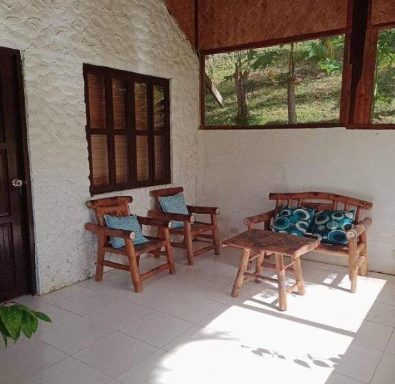 اتاق خانوادگی, Al Hamra Jungle Resort