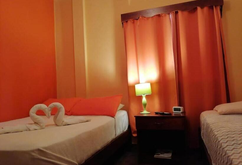 Basic Kolmen Hengen Huone, Boquete Town Hostal