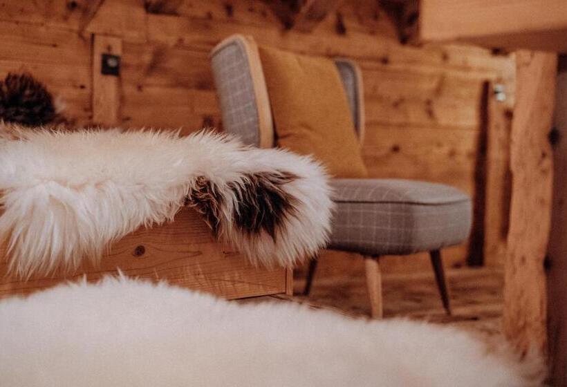 デラックススイート, Les Mazots Du Clos