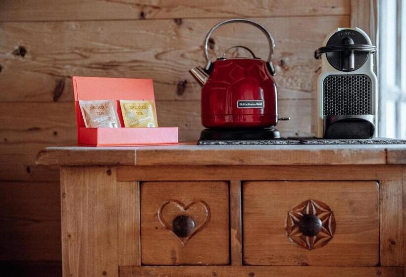 デラックススイート, Les Mazots Du Clos