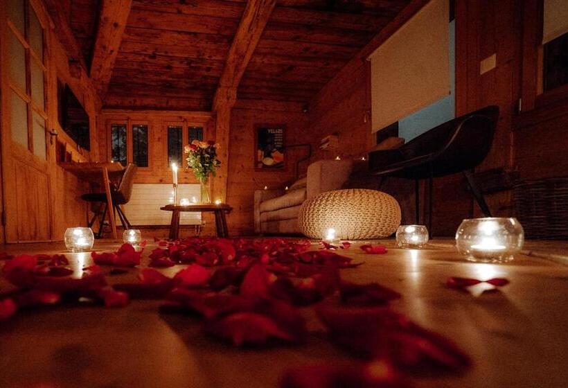 デラックススイート, Les Mazots Du Clos