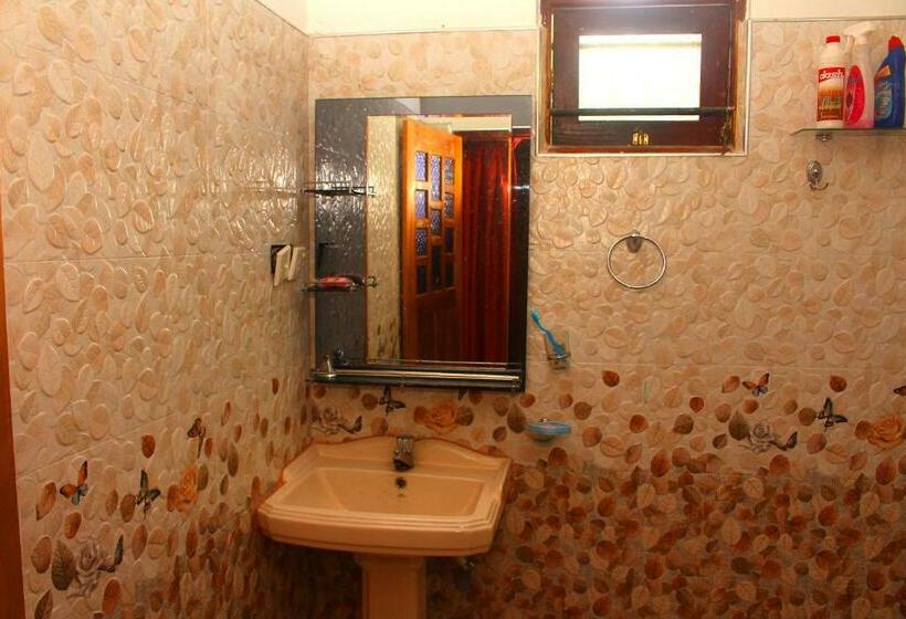 标准房带园景, Nisala Villa Midigama