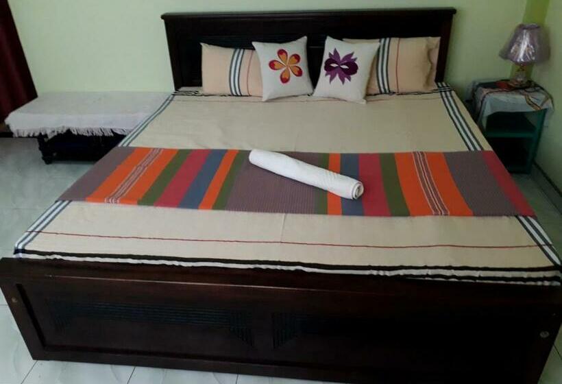 标准房带园景, Nisala Villa Midigama