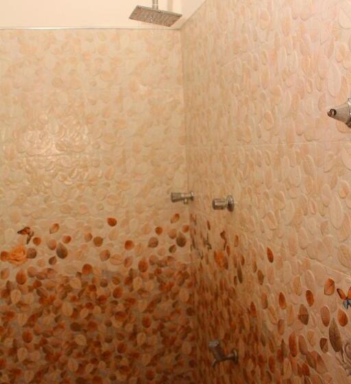 经济房, Nisala Villa Midigama