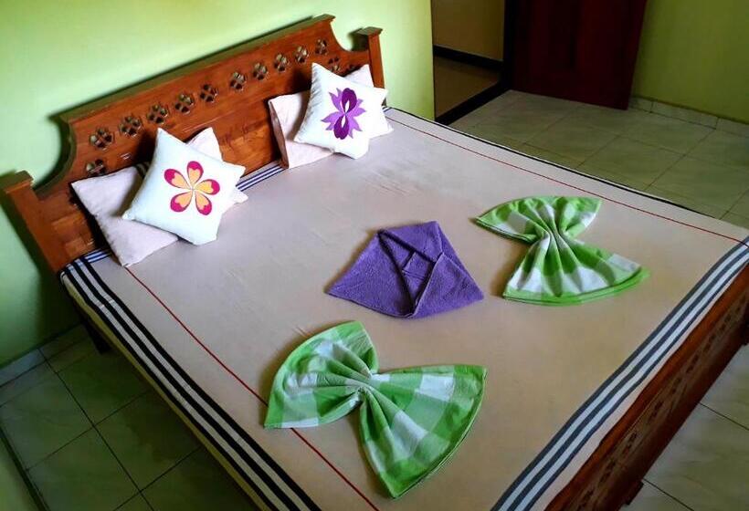 经济房, Nisala Villa Midigama