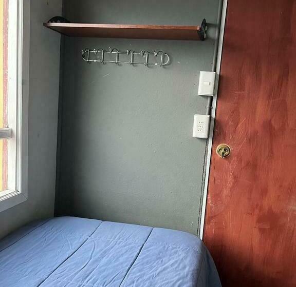 חדר אקונומי יחיד, Hostel 53 Sur