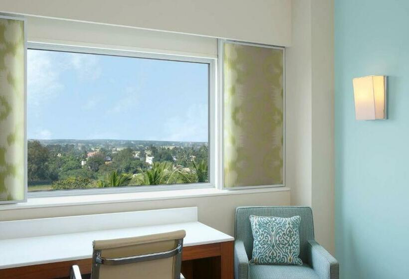 غرفة قياسية سرير ملكى, Fairfield By Marriott Belagavi