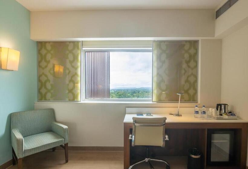 חדר סטנדרט עם מיטת קווין, Fairfield By Marriott Belagavi