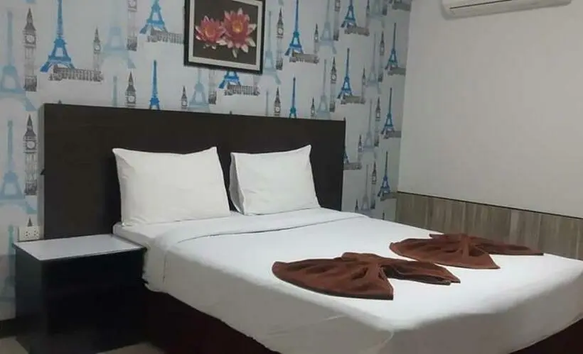 استودیوی استاندارد, Grand Pruksa Siri Apartment