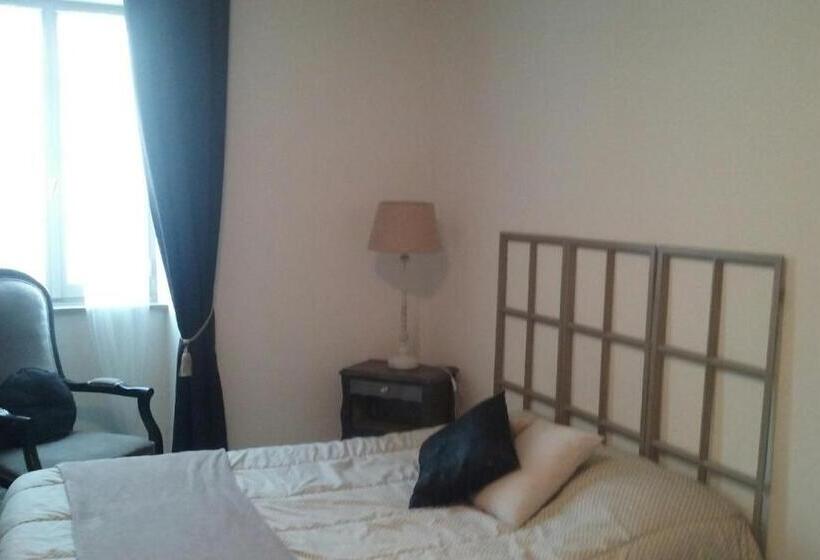 4인용 스탠다드 룸, Hôtel Le Saint Yves