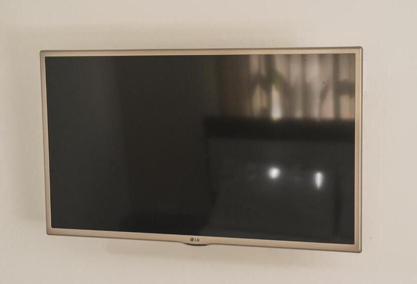 غرفة قياسية ثلاثية, Manantial