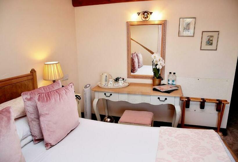 غرفة قياسية, The Inglenook