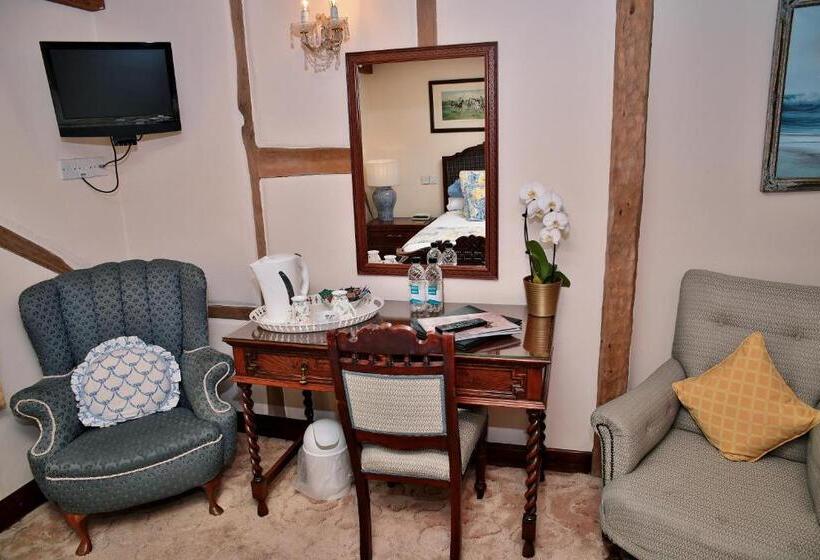 غرفة قياسية, The Inglenook