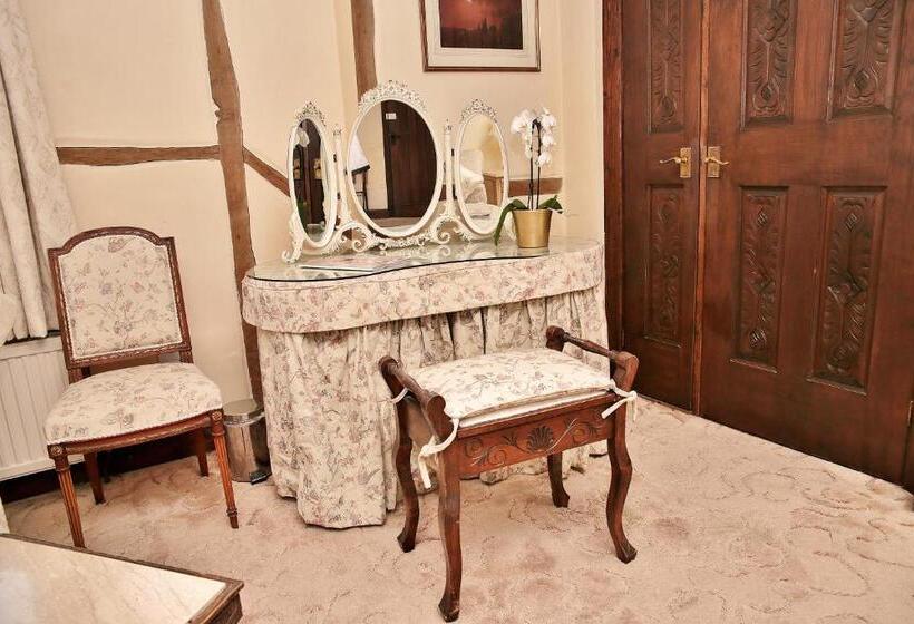 חדר סופריור, The Inglenook