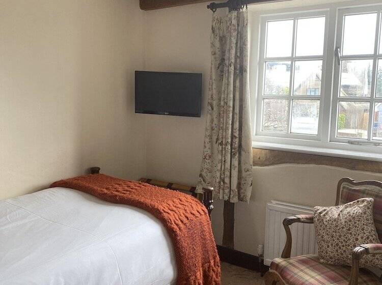 Номер Стандарт Индивидуальный, The Inglenook