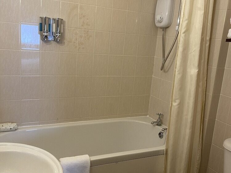 غرفة سوبيريور, The Inglenook