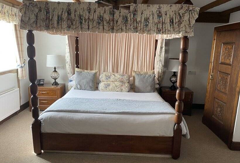 חדר סופריור, The Inglenook
