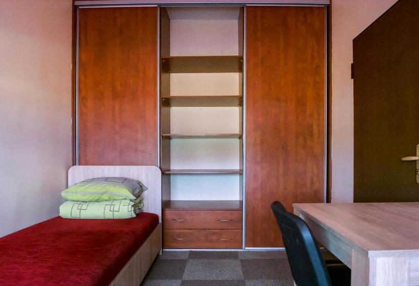 اتاق استاندارد با سرویس بهداشتی مشترک, Hostelis Laurita