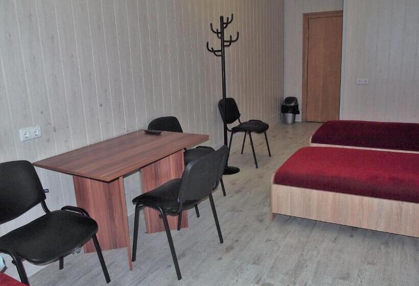 اتاق استاندارد چهار تخته, Hostelis Laurita