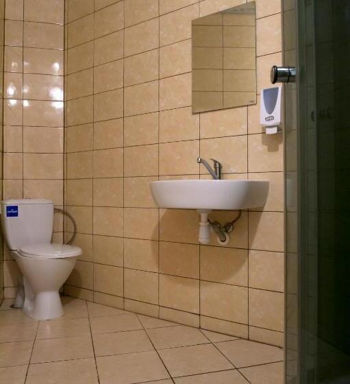 اتاق خانوادگی, Hostelis Laurita