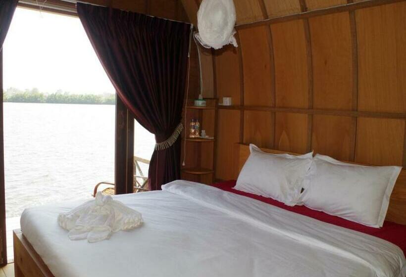 غرفة قياسية مطلّة علي البحيرة, Bamboo Bungalow