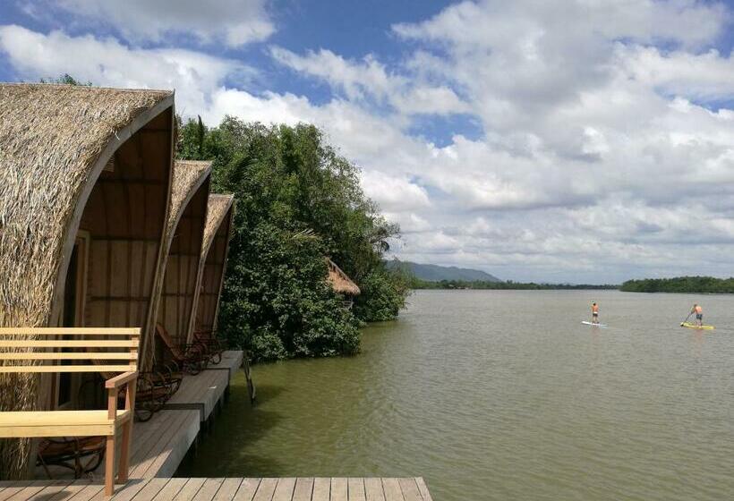 غرفة قياسية مطلّة علي البحيرة, Bamboo Bungalow