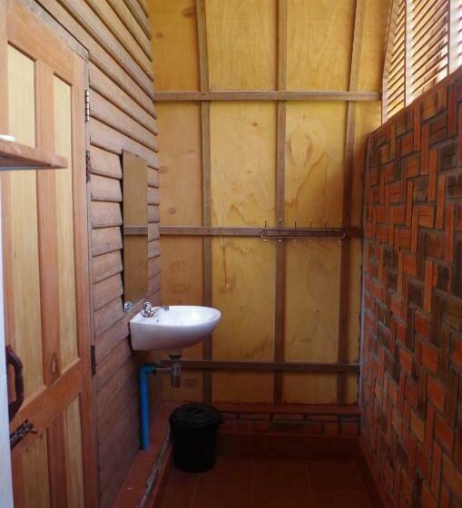 غرفة قياسية مطلّة علي البحيرة, Bamboo Bungalow