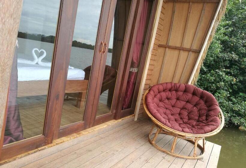 غرفة قياسية مطلّة علي البحيرة, Bamboo Bungalow