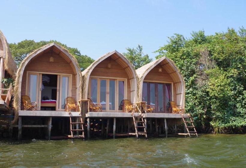 غرفة قياسية مطلّة علي البحيرة, Bamboo Bungalow