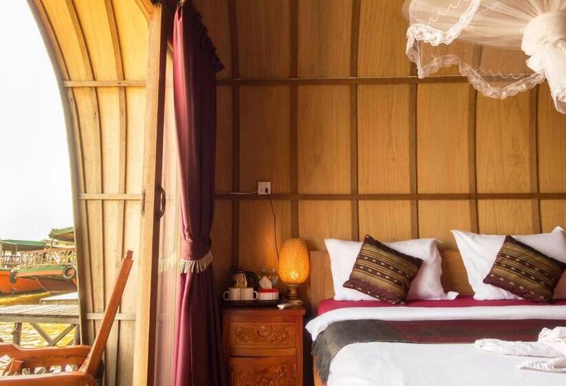 غرفة قياسية مطلّة علي البحيرة, Bamboo Bungalow