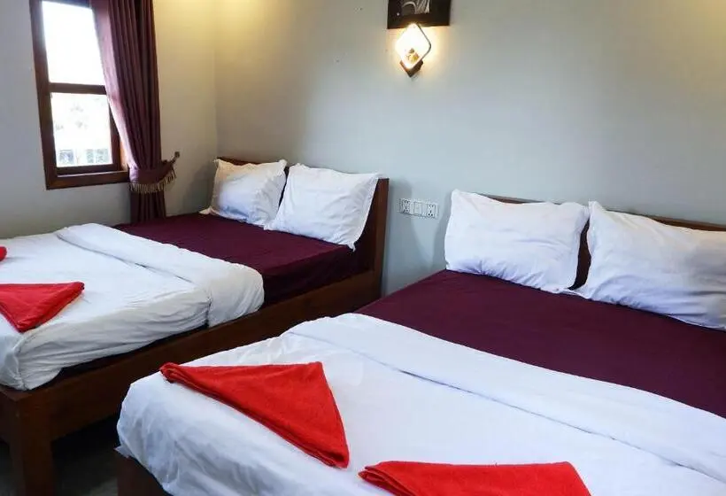 اتاق استاندارد سه نفره, Bamboo Bungalow