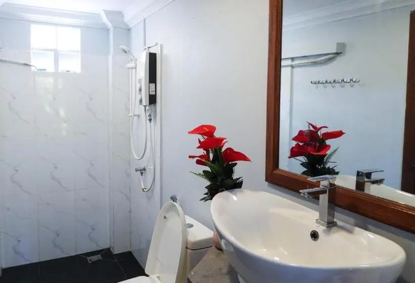 اتاق استاندارد سه نفره, Bamboo Bungalow