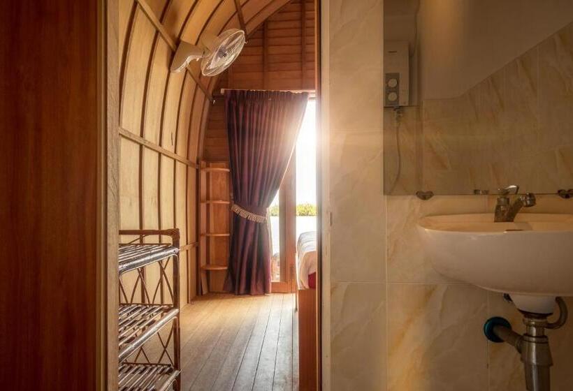 غرفة قياسية مطلّة علي البحيرة, Bamboo Bungalow