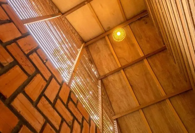 اتاق استاندارد با چشم‌انداز باغ, Bamboo Bungalow
