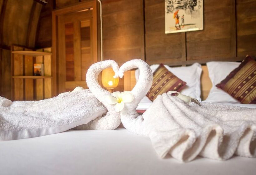 غرفة قياسية مطلّة علي الحديقة, Bamboo Bungalow