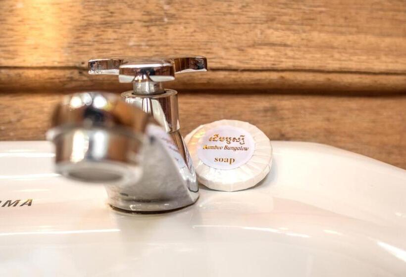 غرفة قياسية مطلّة علي الحديقة, Bamboo Bungalow