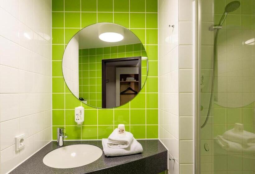 חדר סטנדרט לשלושה, B&b Hotel Krefeld