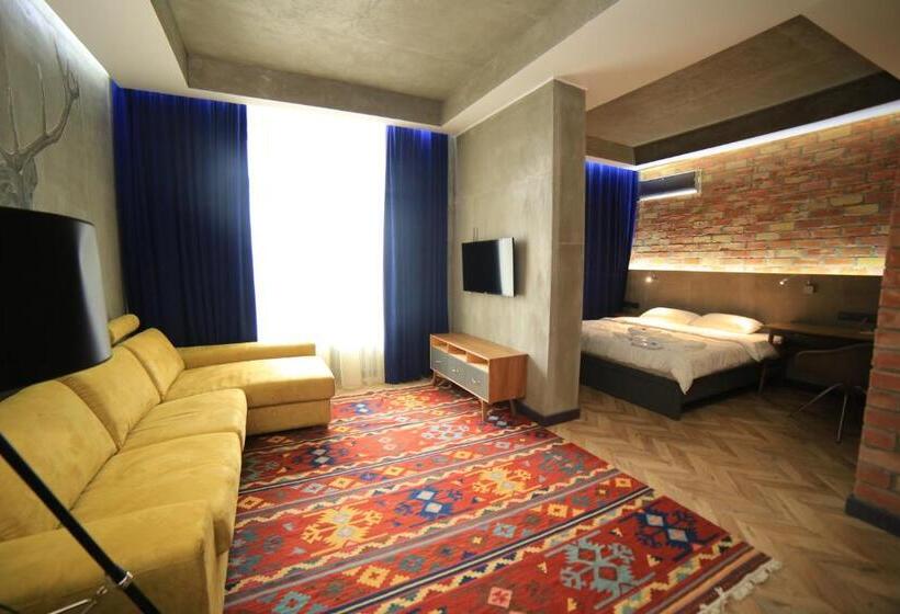 سوییت, Bugu Hotel Bishkek