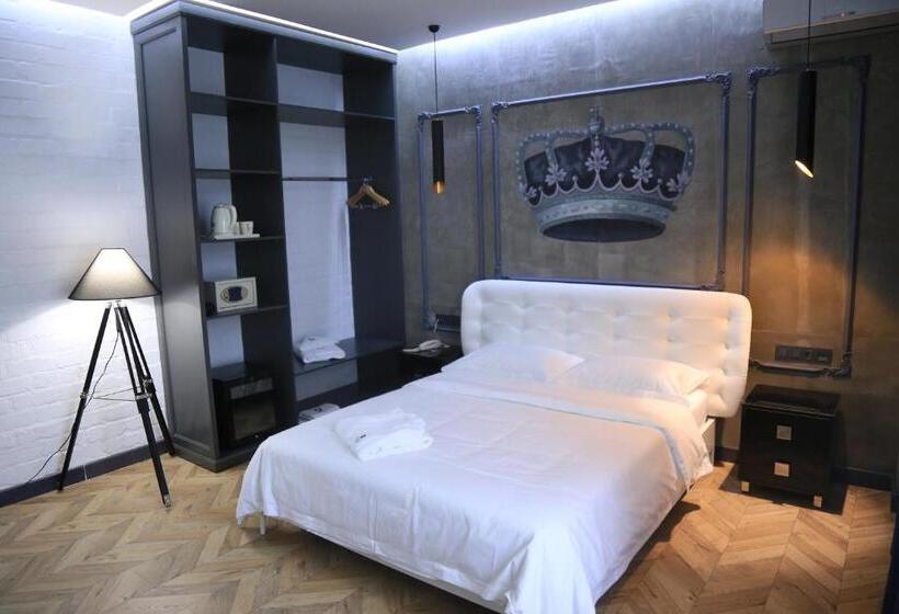 اتاق لوکس با تخت بزرگ, Bugu Hotel Bishkek