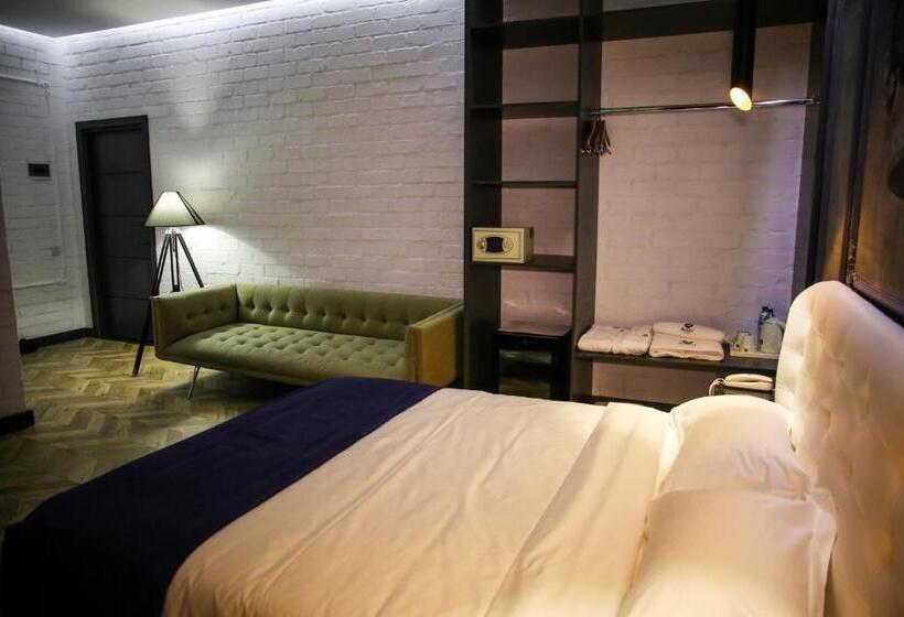 اتاق لوکس با تخت بزرگ, Bugu Hotel Bishkek