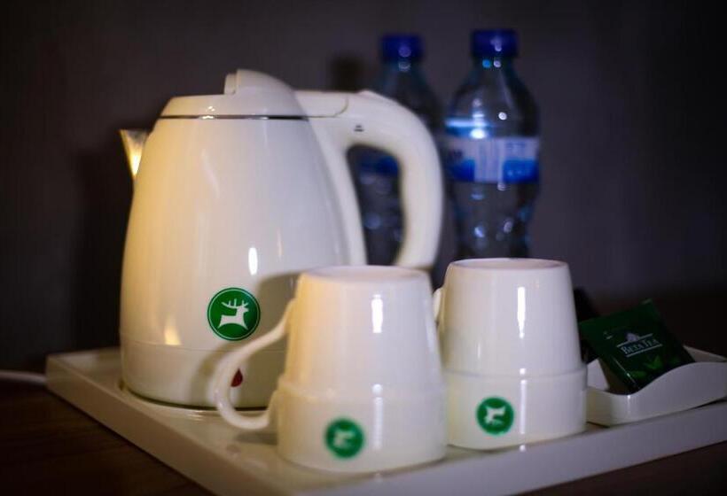 اتاق لوکس با تخت بزرگ, Bugu Hotel Bishkek