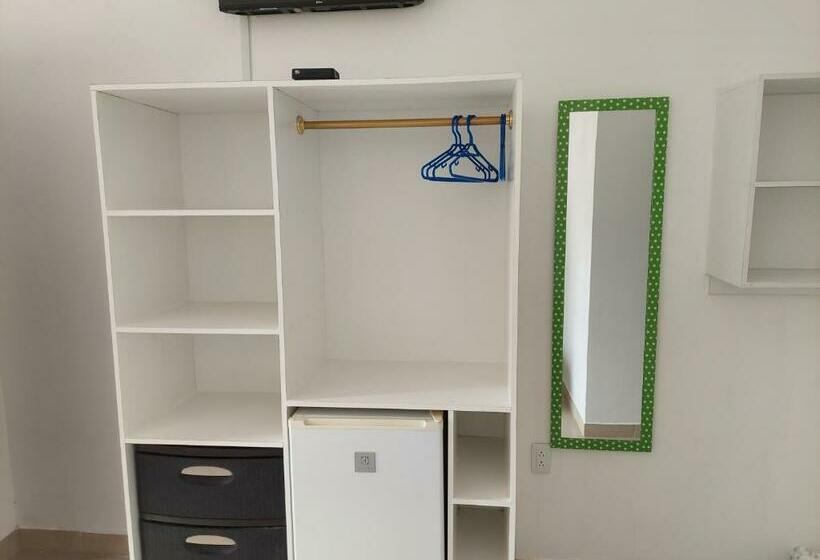 豪华房间, Almond Beach