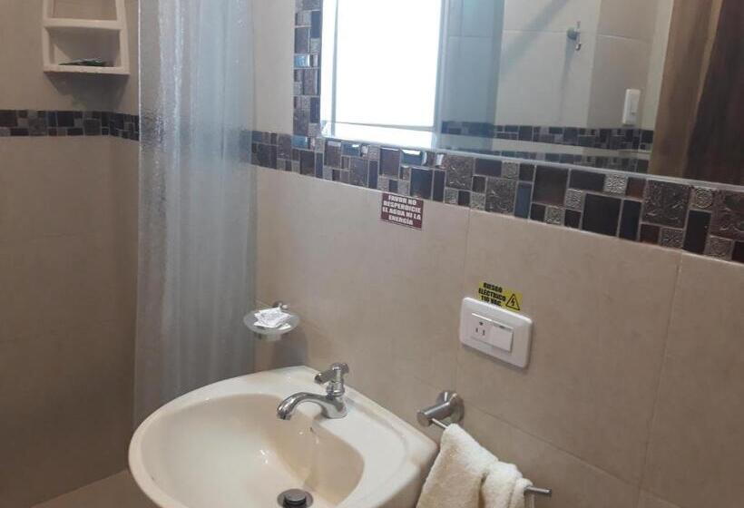 带阳台标准四人间, Almond Beach