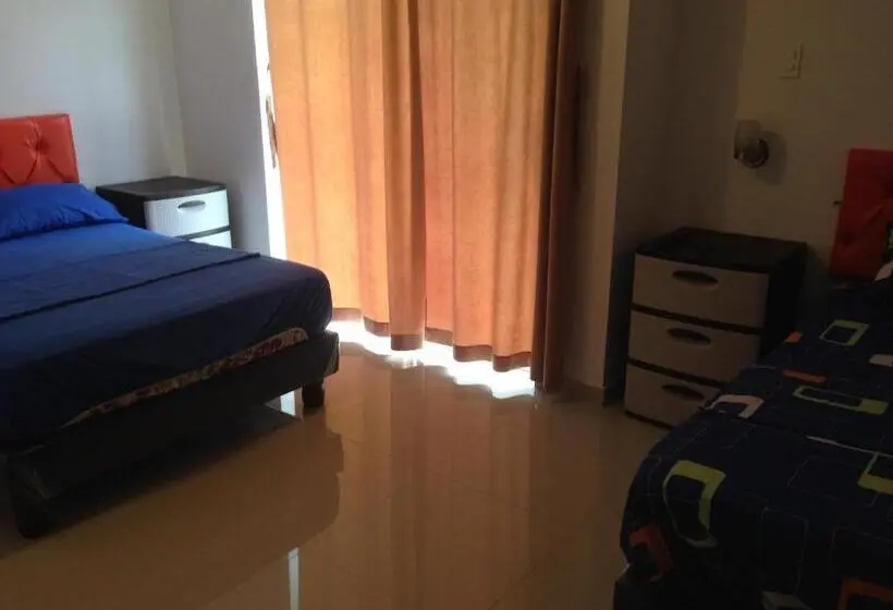 اتاق استاندارد سه تخته با بالکن, Almond Beach