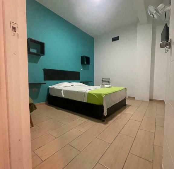 اتاق استاندارد, Central