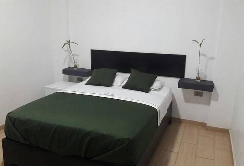 اتاق اکونومی یک تخته, Central