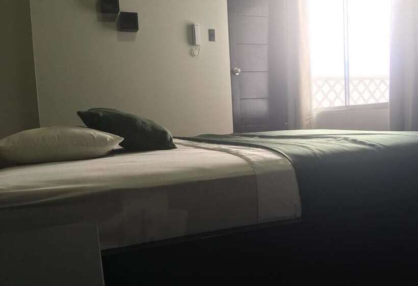 اتاق استاندارد, Central