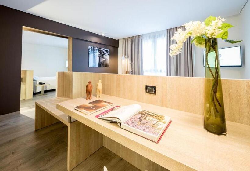 小型套房, Fuori Le Mura