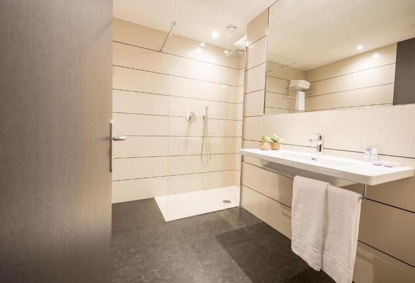 小型套房, Fuori Le Mura