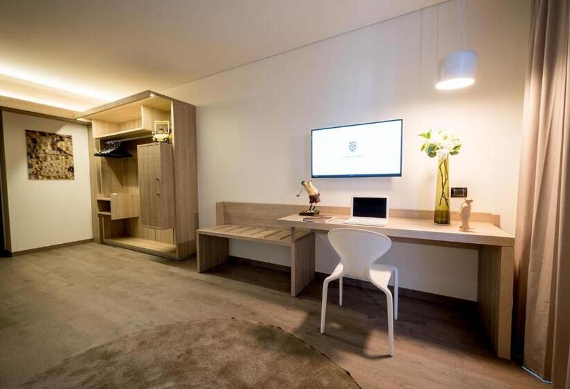 豪华套房, Fuori Le Mura